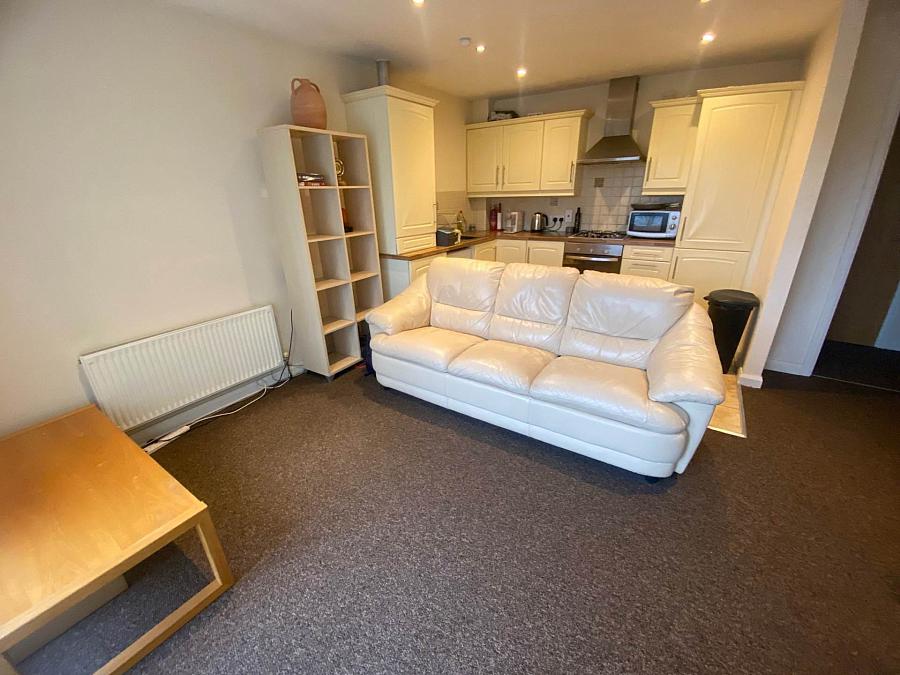 Apt   Scotts Gate,    Abetta Parade