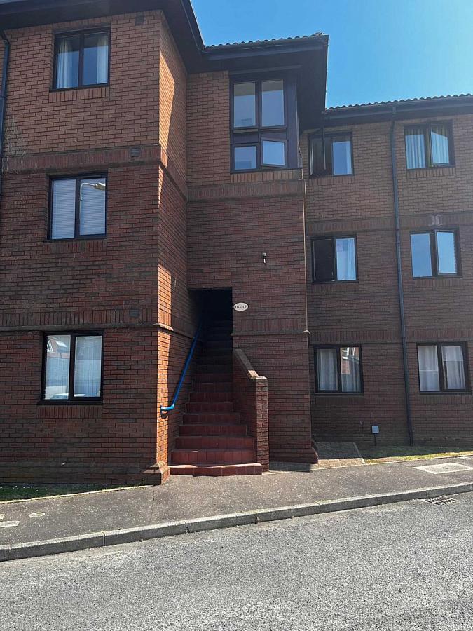 16 Lockside Court