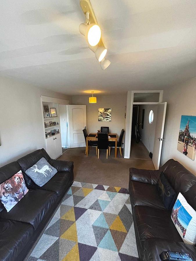 16 Lockside Court