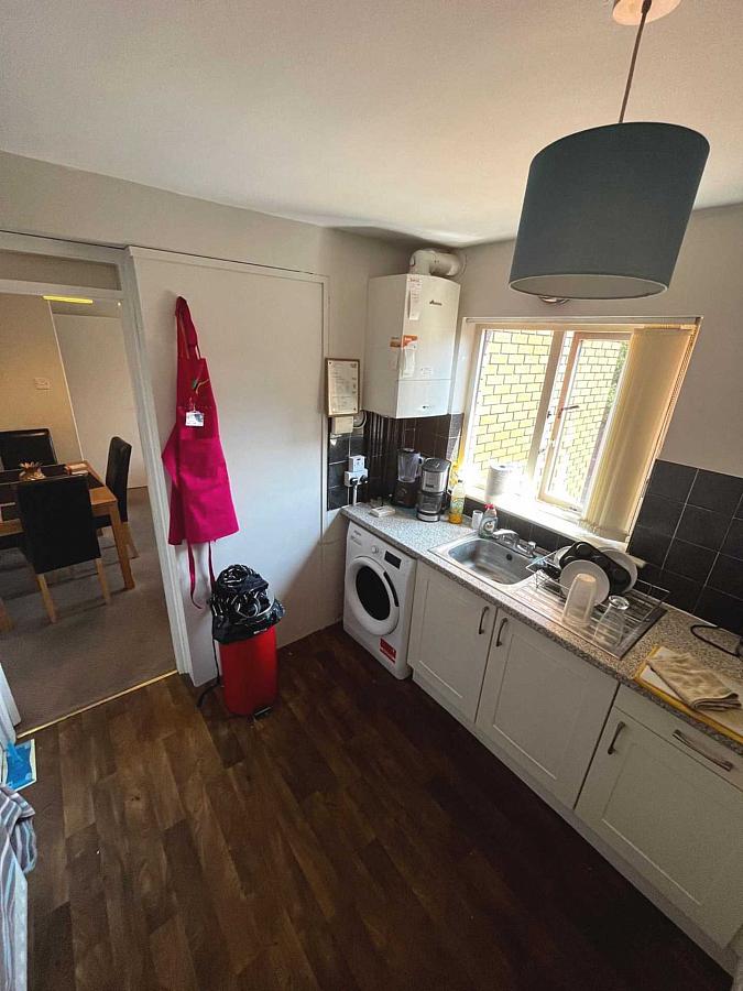 16 Lockside Court