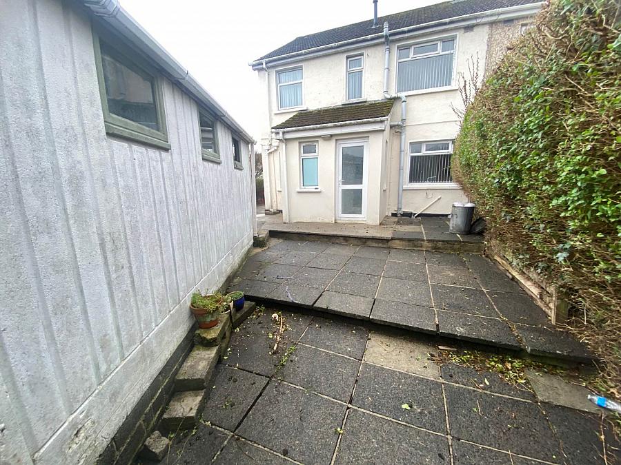 4 Downshire Park Central