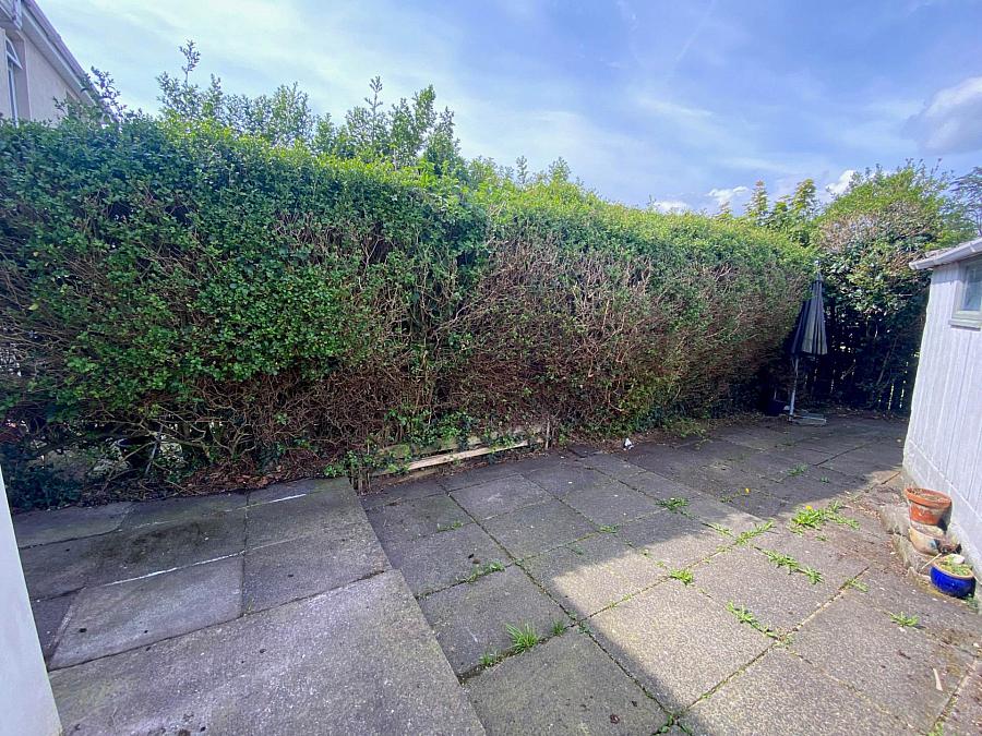4 Downshire Park Central