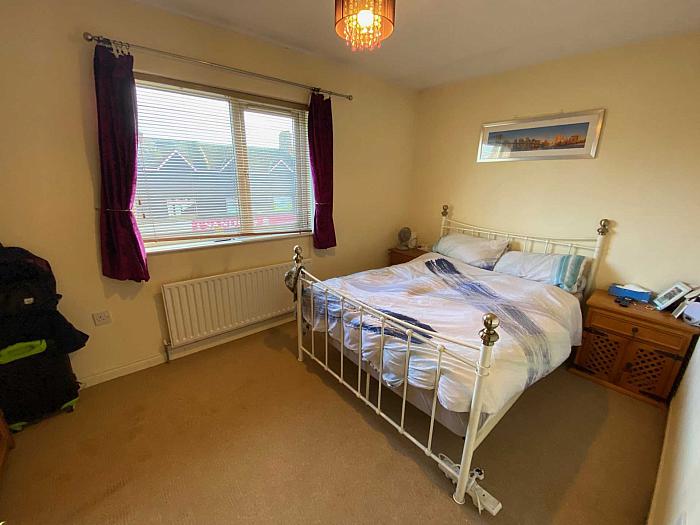 5 Kingscourt Close 5 Kingscourt Close