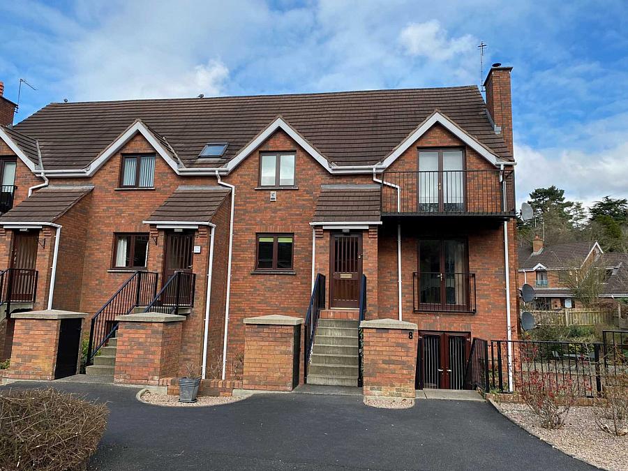 10 The Pines, Culcavy Road, Hillsborough, BT26 6NT