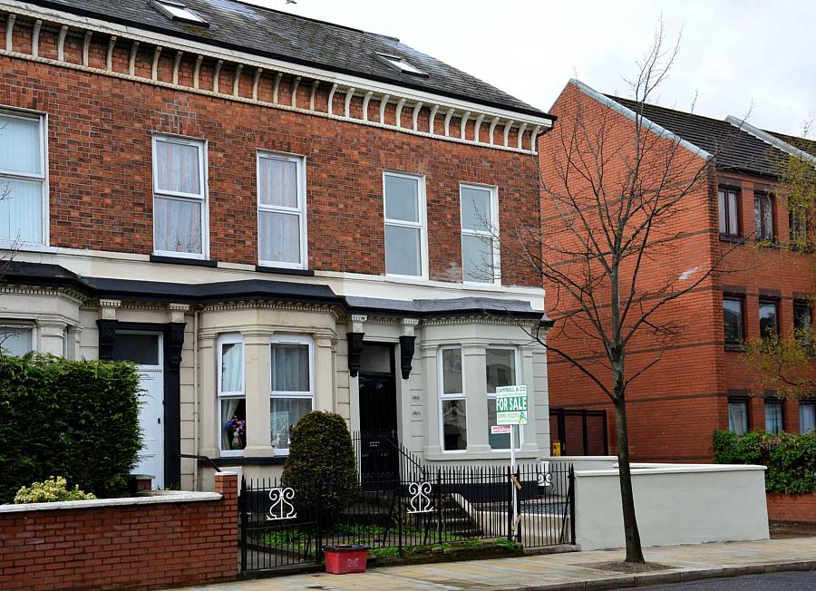 Apt      Castlereagh Street