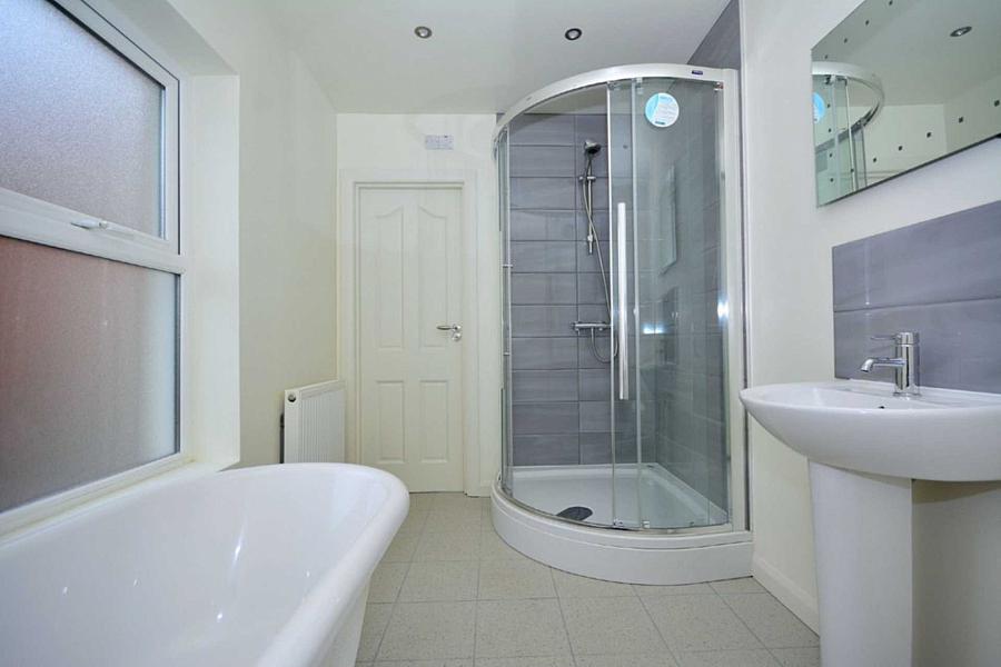Apt Castlereagh Street