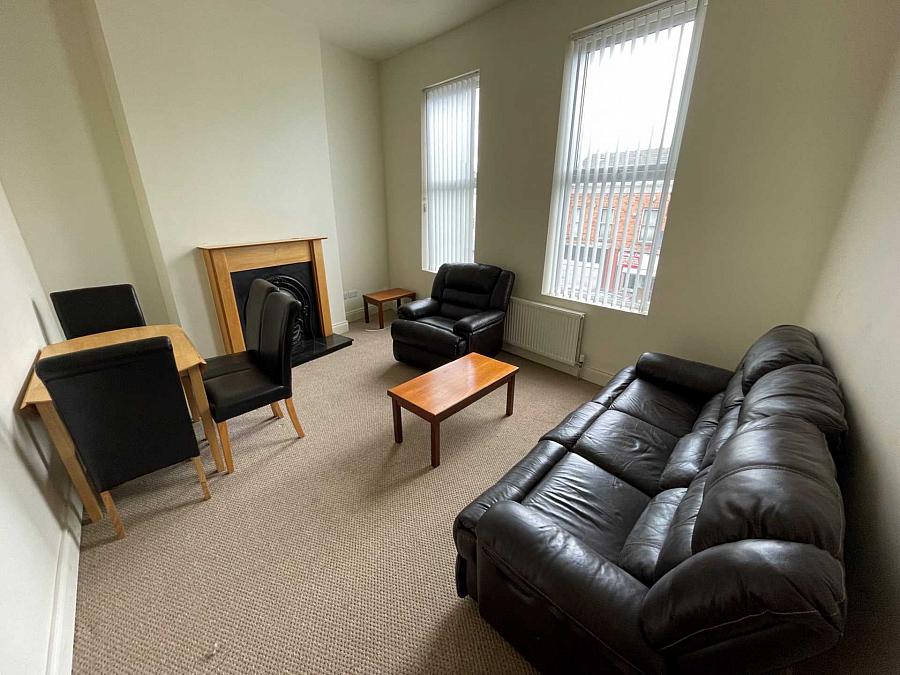 Apt Castlereagh Street