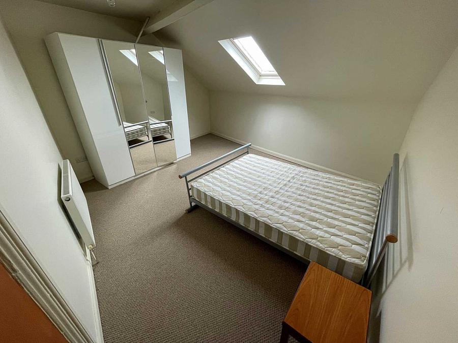 Apt Castlereagh Street