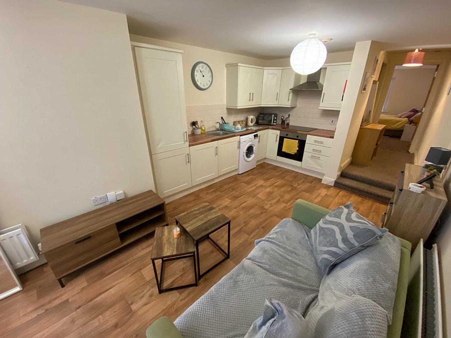 Apt          Bridge Street