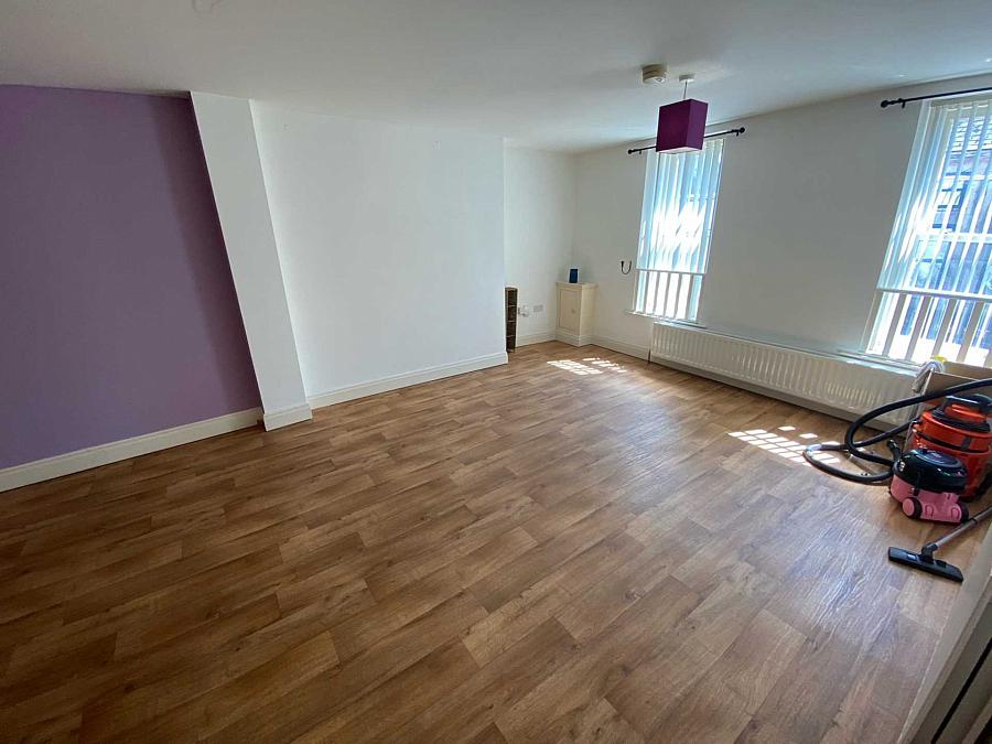 Apt         Bridge Street