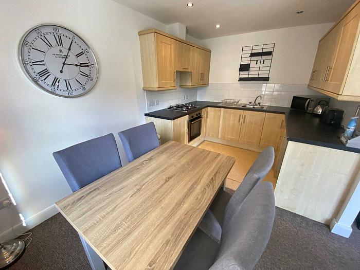 Apt 212 College Court Central King Street