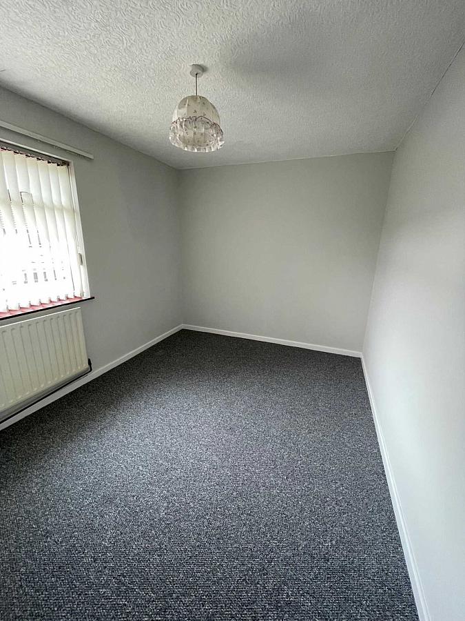 4 Hillview Gardens Moss Road