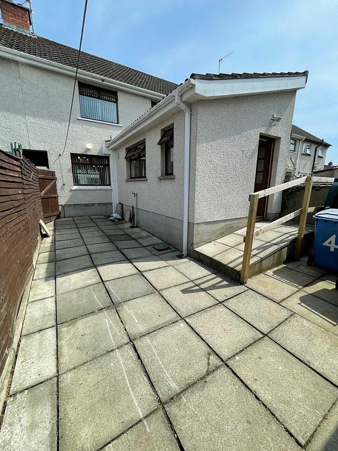 4 Hillview Gardens Moss Road
