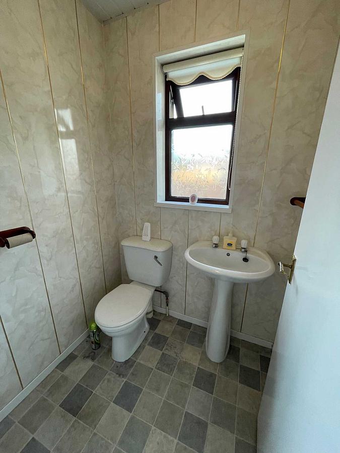 4 Hillview Gardens Moss Road