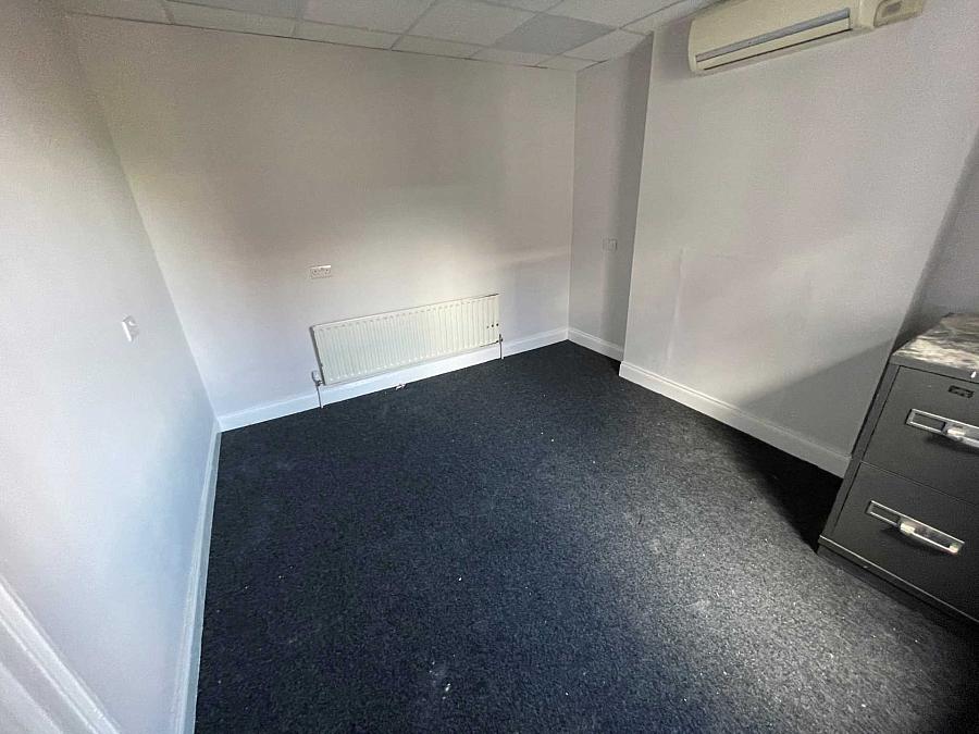 2C Finaghy Road South