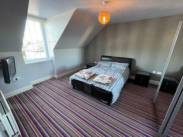 Apt    The Demesne Apt    The Demesne