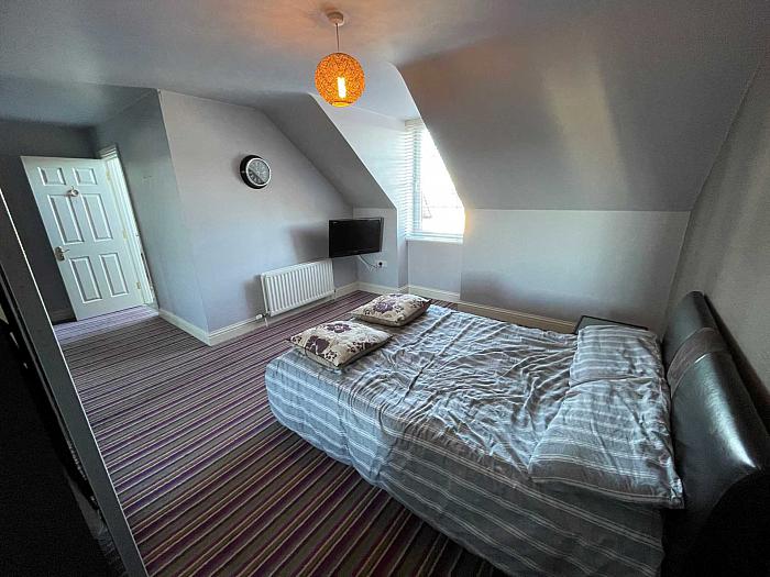 Apt    The Demesne Apt    The Demesne