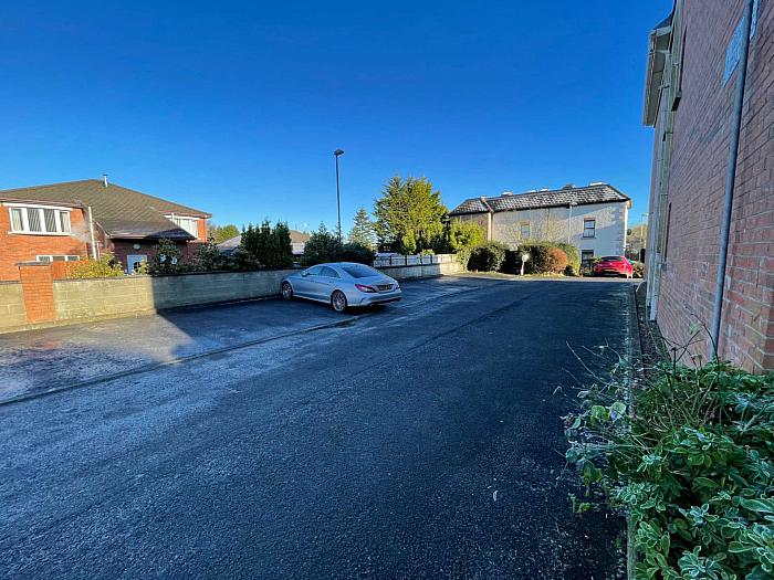 Apt    The Demesne Apt    The Demesne