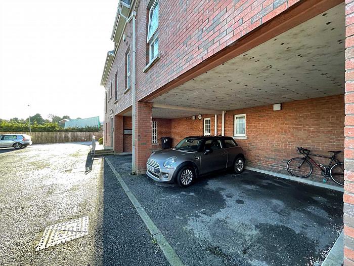 Apt    The Demesne Apt    The Demesne