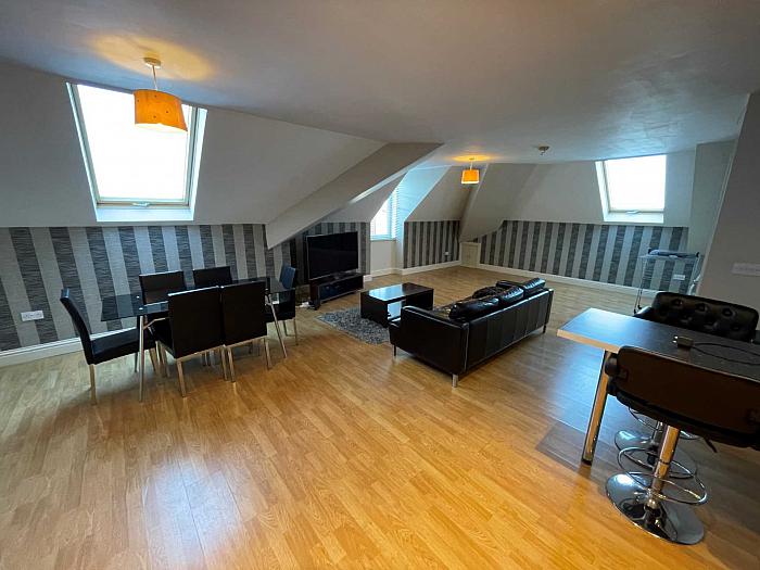 Apt    The Demesne Apt    The Demesne