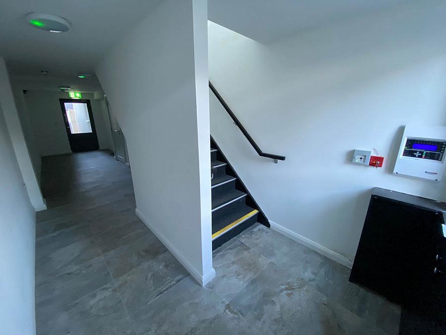 Apt      Grand Street