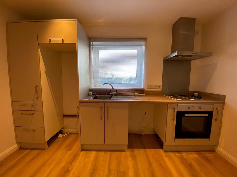 Apt      Grand Street