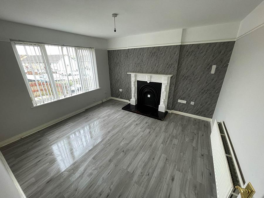 25 Struell Close