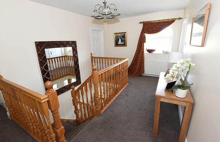 30 Carnglave Manor