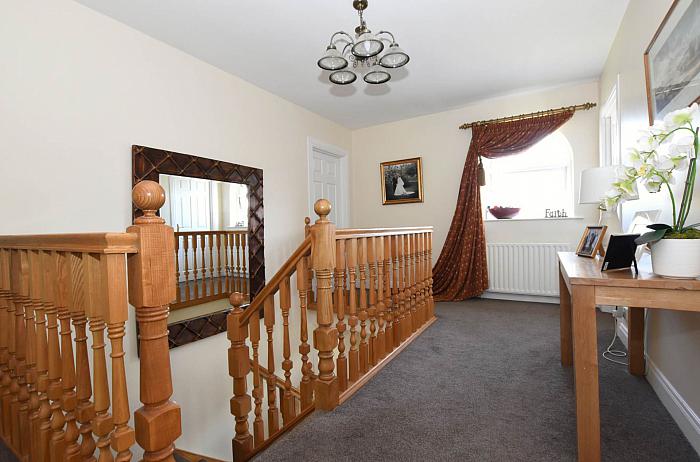 30 Carnglave Manor