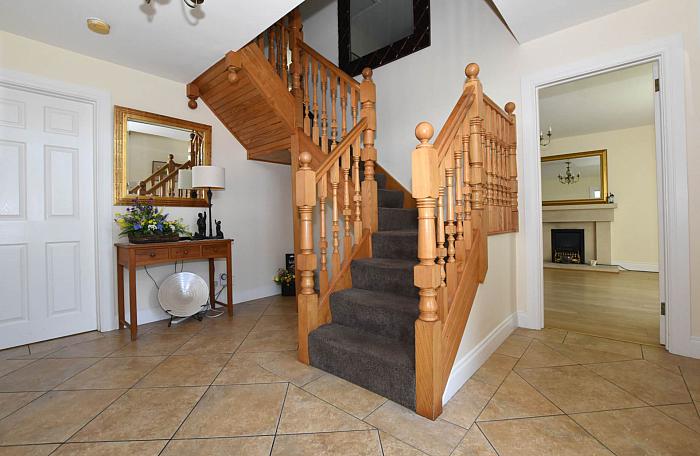 30 Carnglave Manor