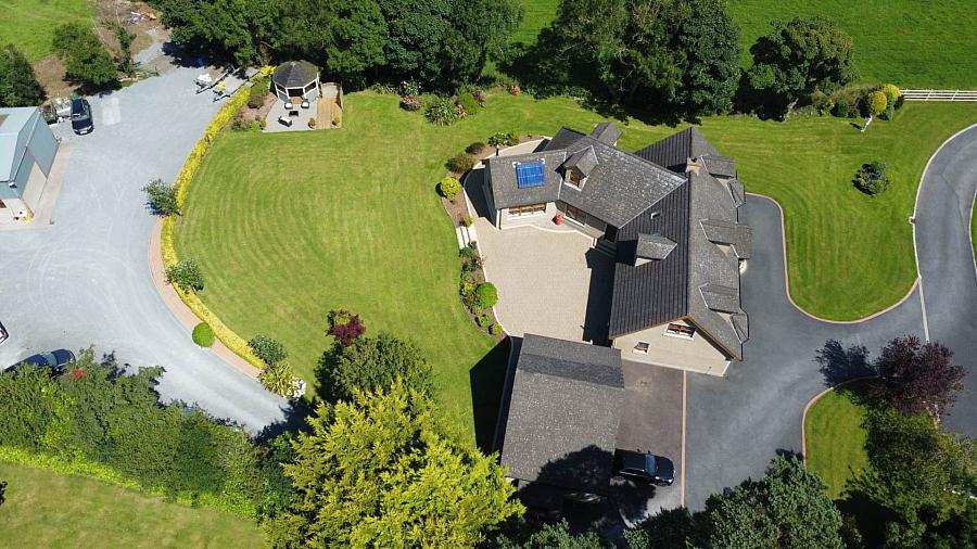 19 Brookside Road
