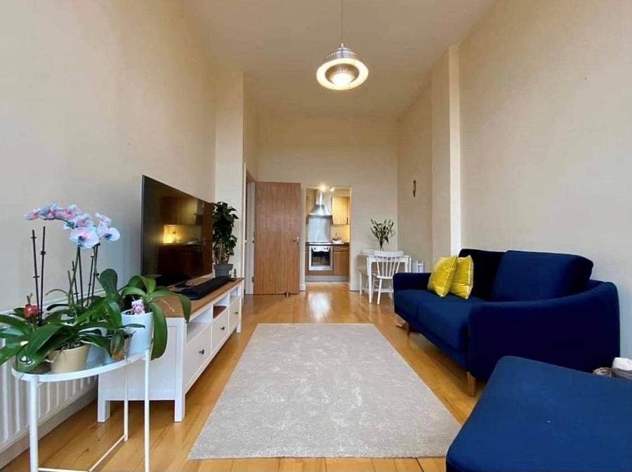 Apartment 5 Beechmount Building Old Baker's Court