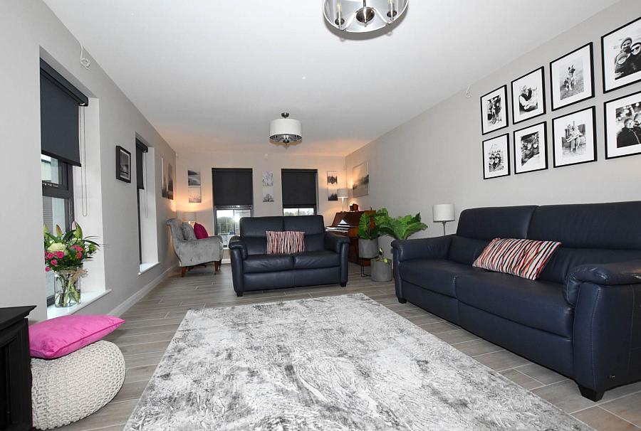 34 Castlerainey Road
