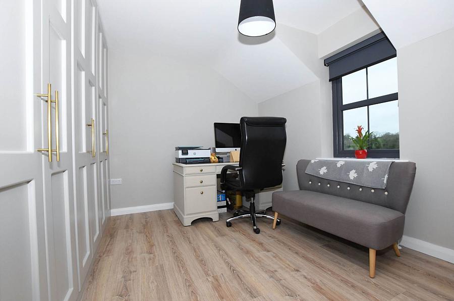 34 Castlerainey Road