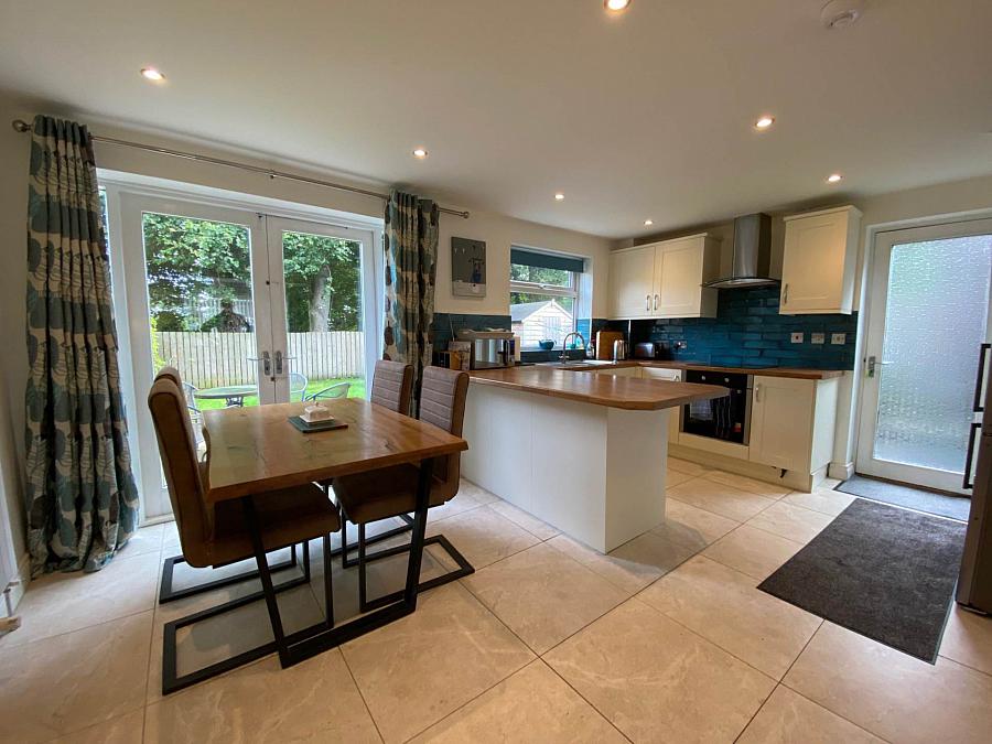 66 Woodview Crescent