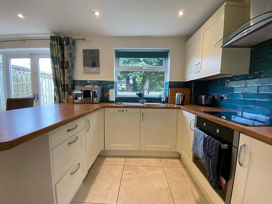 66 Woodview Crescent