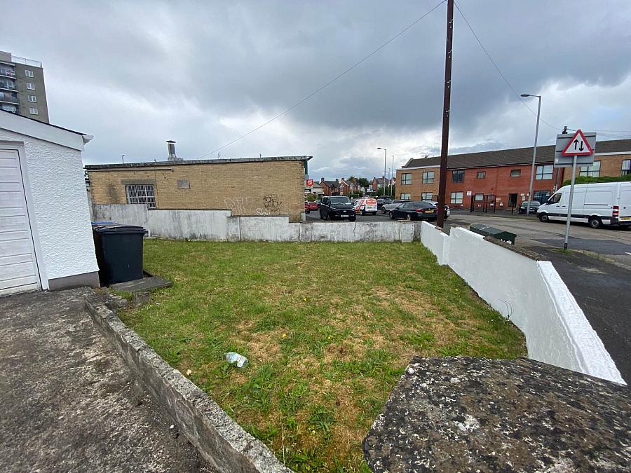 Extended 3 Bed Semi & Garage Mayfair Avenue