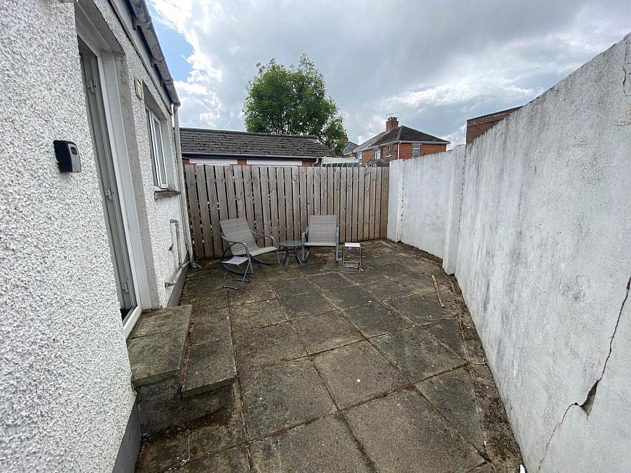 Extended 3 Bed Semi & Garage Mayfair Avenue