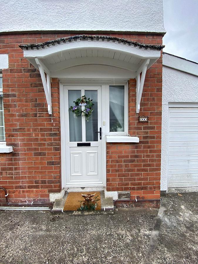 Extended 3 Bed Semi & Garage Mayfair Avenue