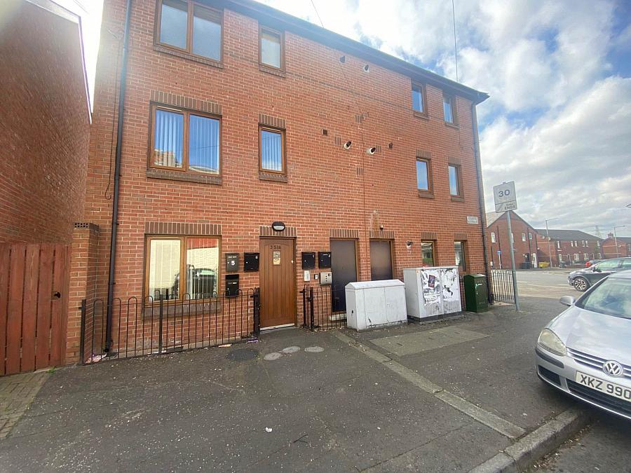 Apt        Beersbridge Road