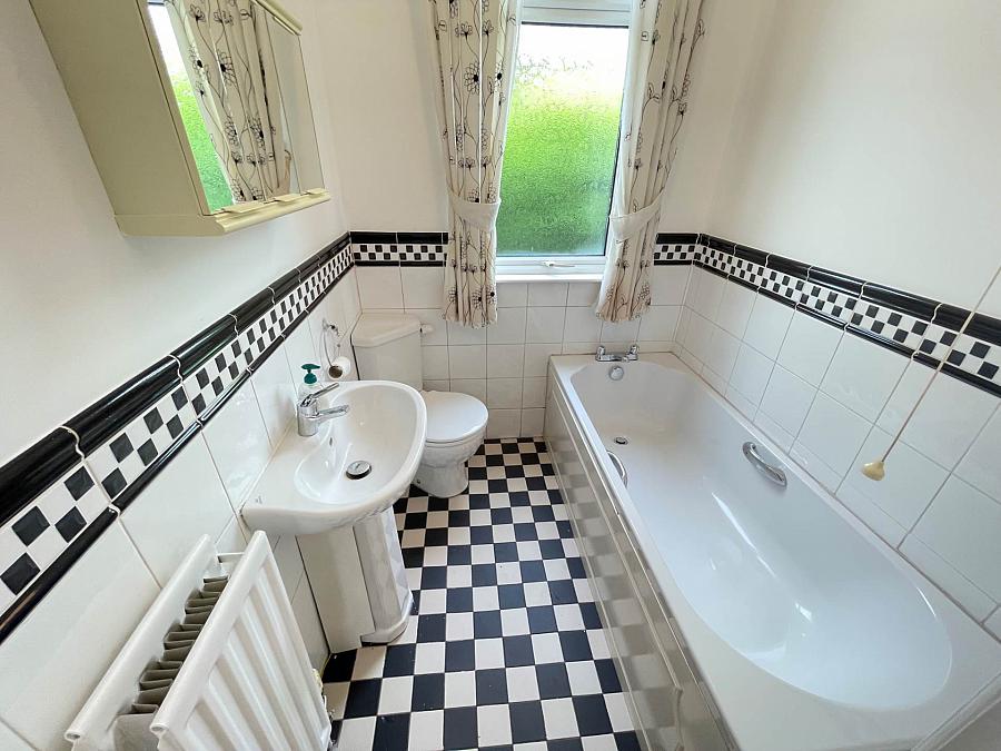 38 Demesne Road