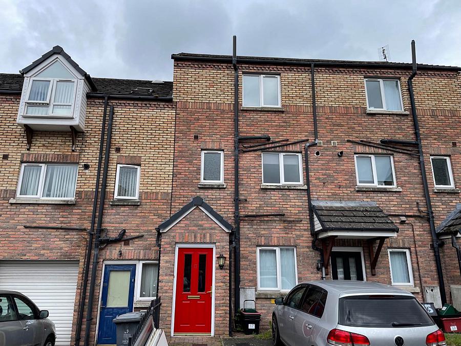 17 Kingscourt Close