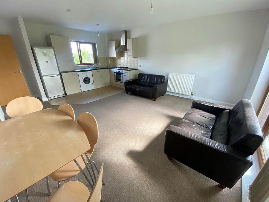 Apt Chatsworth Street