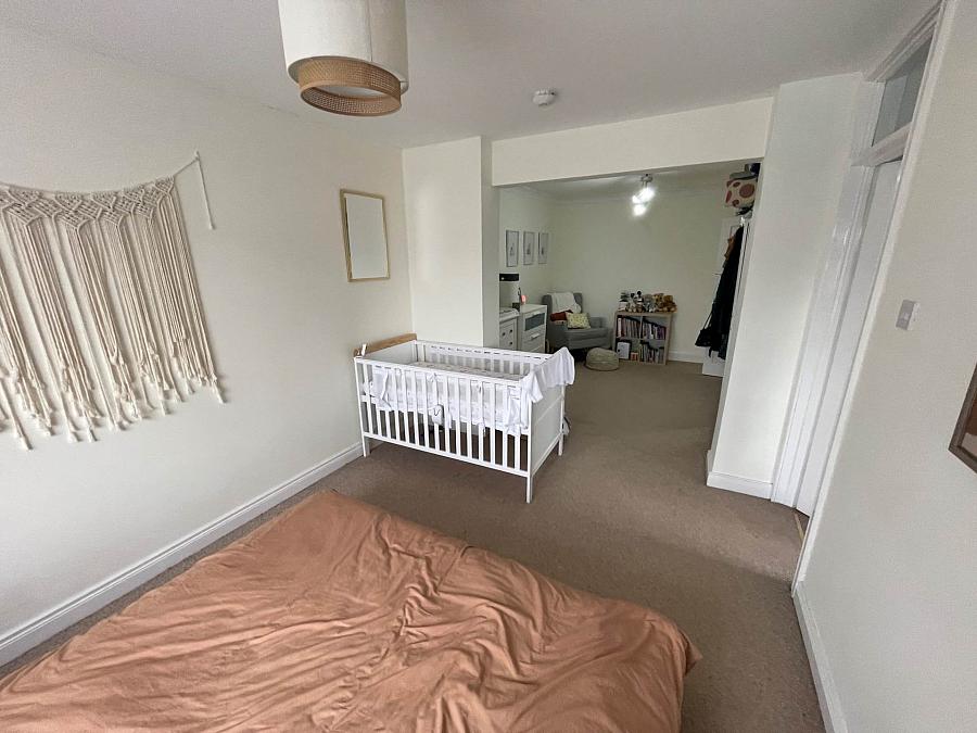 98 Orangefield Crescent Ladas Drive