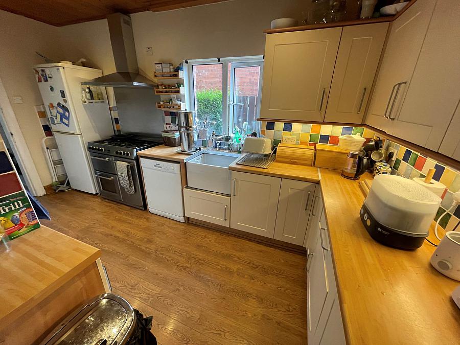 98 Orangefield Crescent Ladas Drive
