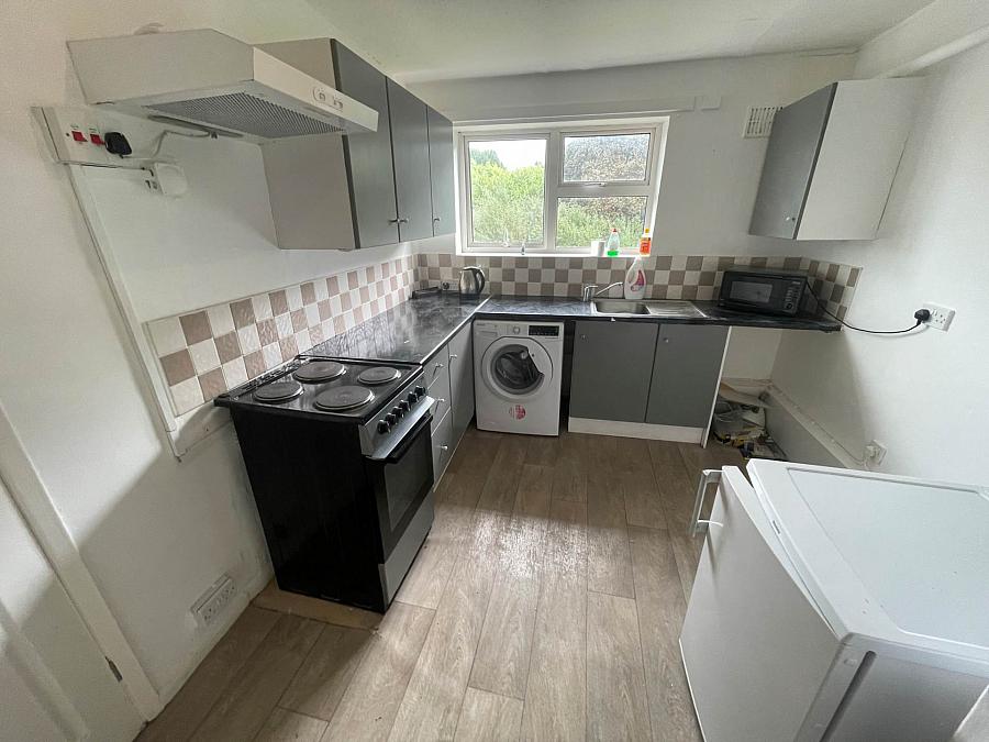 7 F  Ardcarn Park