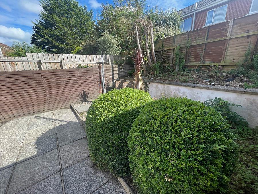 18 Beaufort Crescent