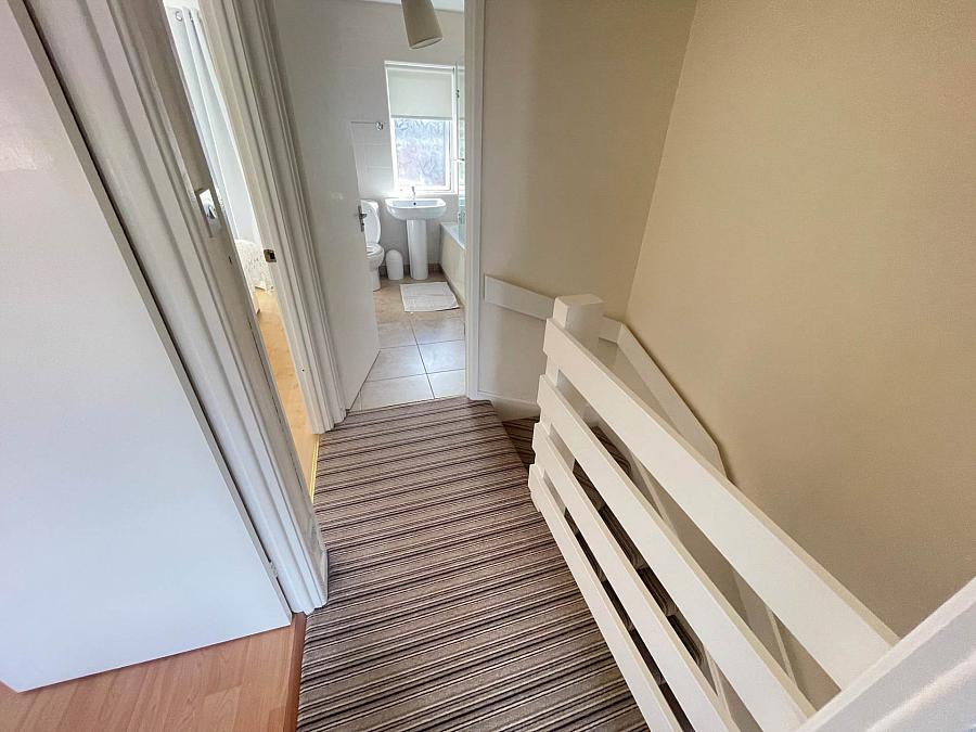 18 Beaufort Crescent