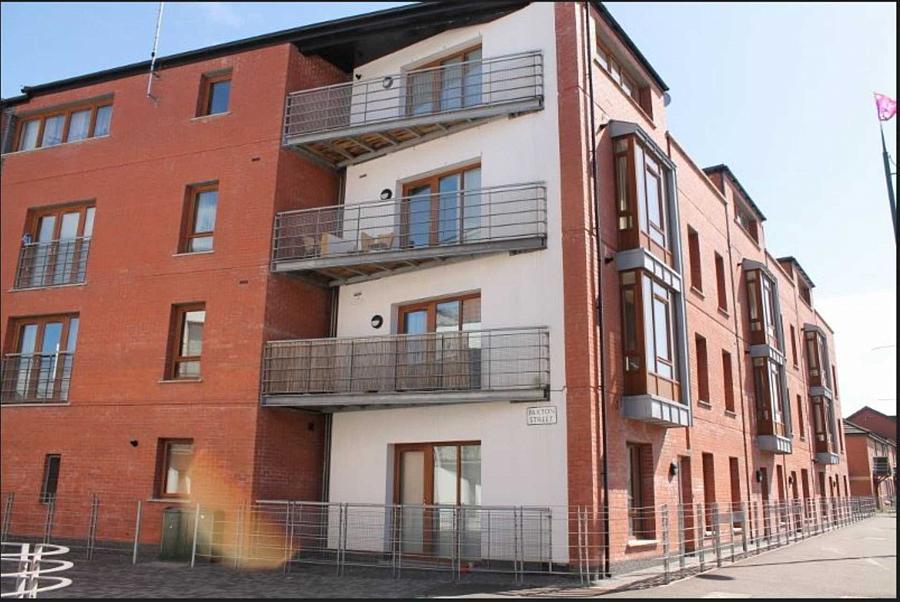 Apt        Templemore Avenue