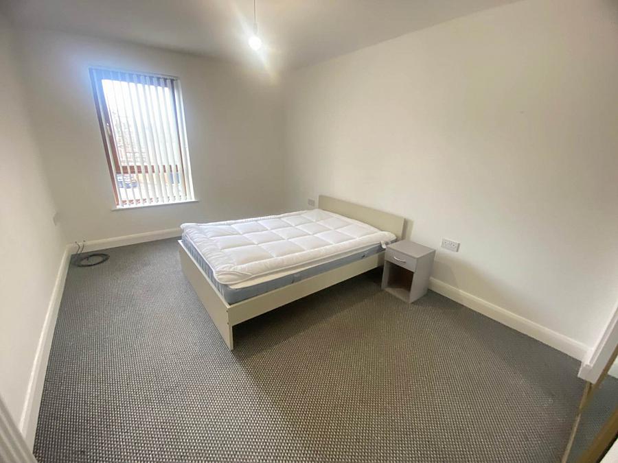 Apt        Templemore Avenue